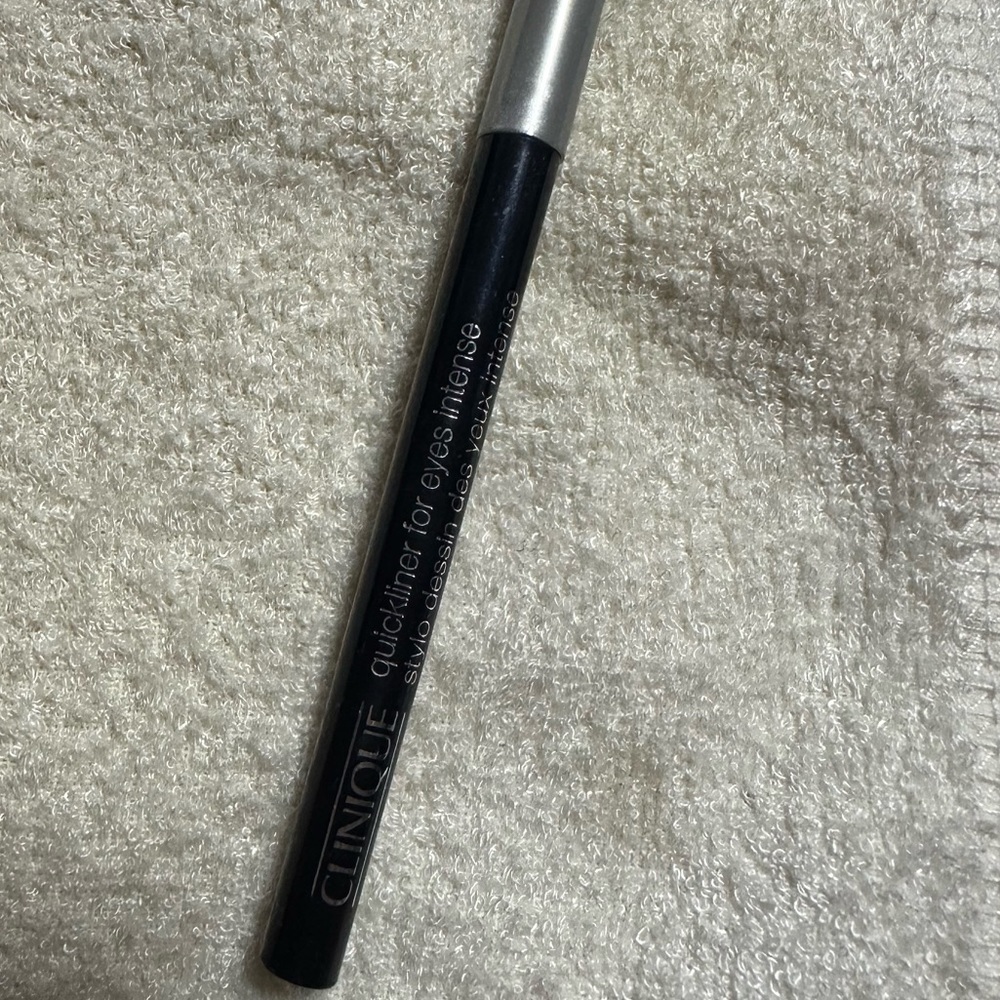 Clinique Quickliner™ For Eyes Intense - 5 for $25 for items marked with ⭐️